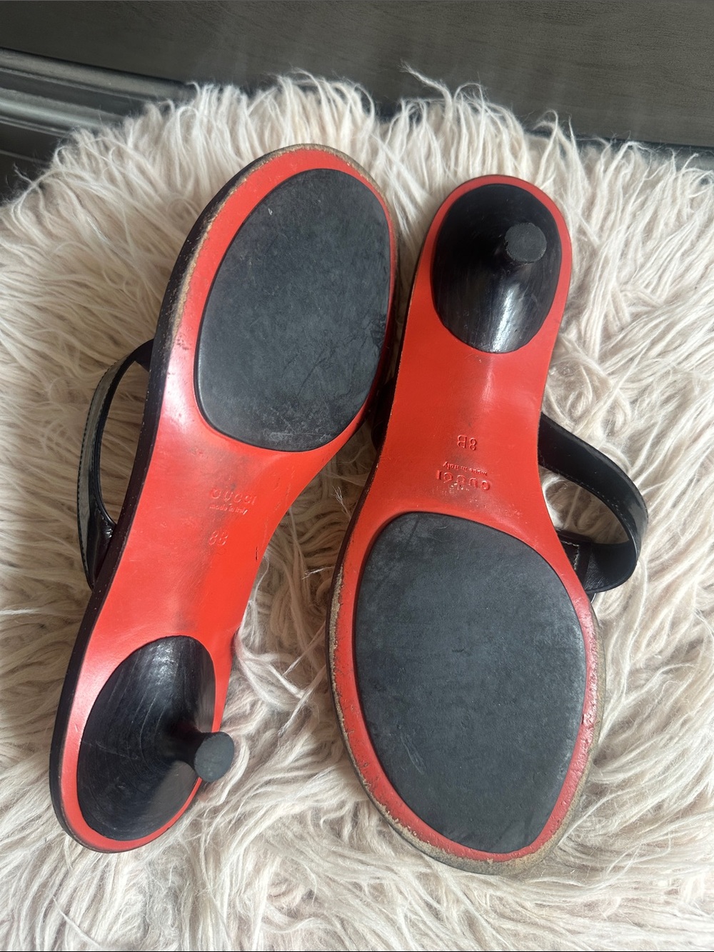 Gucci Black Leather Thong Sandals with Red Footbed - Picture 5 of 9